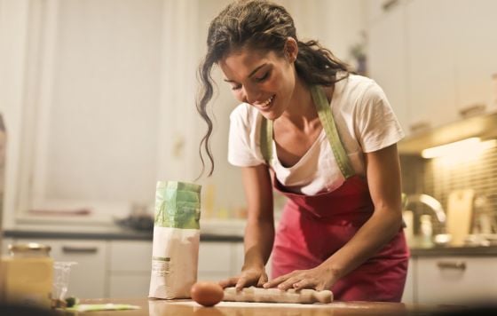Cocinando y practicando en la carrera de gastronomía